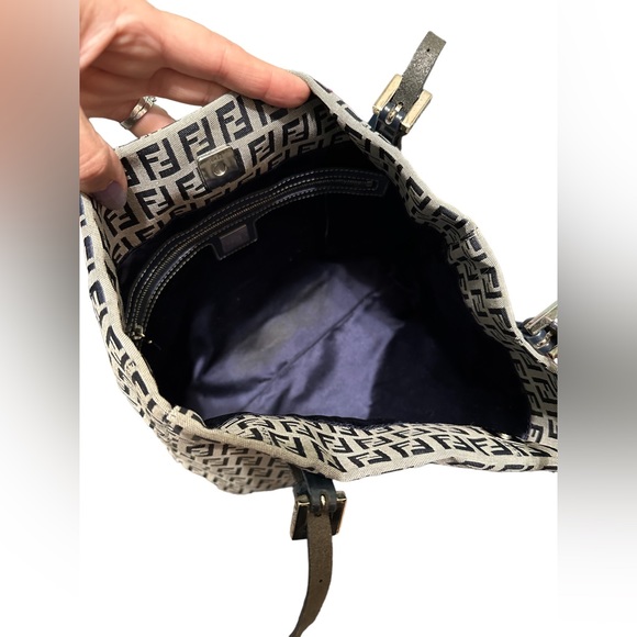 Fendi Zucchino mini tote in navy - Picture 4 of 7